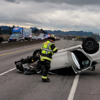 Three-Vehicle Collision During Police Pursuit Injures Two on I-5 Near Centralia